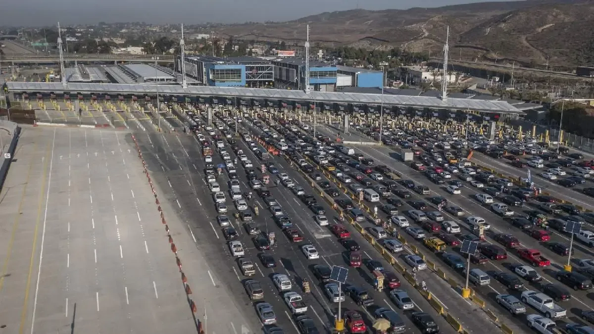 Estado de las filas en las garitas de Mexicali hacia San Diego.
