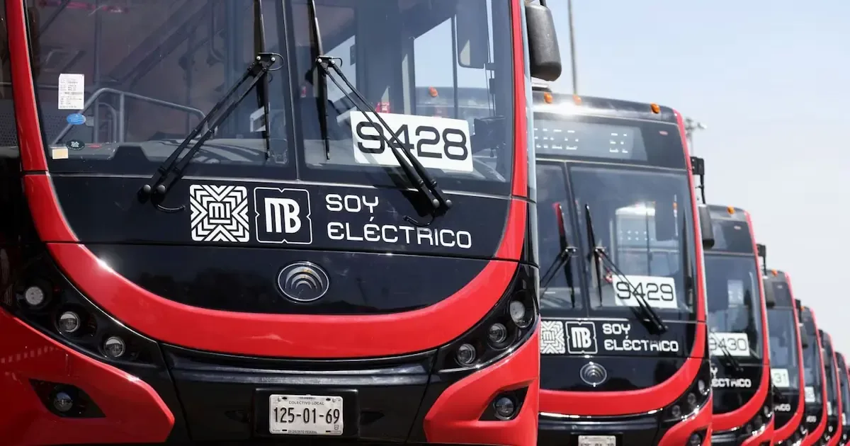 El Metrobús de la Ciudad de México presenta cambios en su servicio; aquí los detalles.