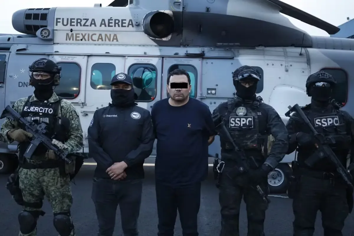 La acusación incluye públicamente el asesinato de un exalcalde y una influencer.