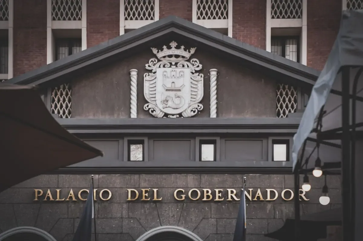 Investigaciones por tráfico de fentanilo y huachicol fiscal afectan a Durazo y Villarreal.