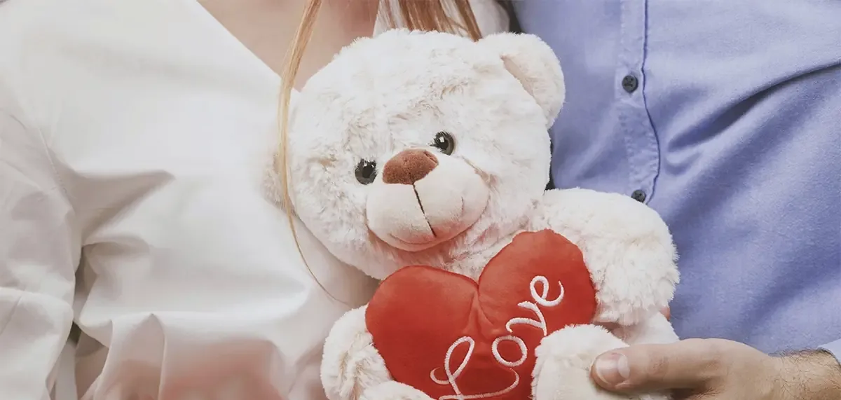 Este 14 de febrero, las familias mexicanas enfrentan un gasto promedio histórico en regalos y celebraciones.