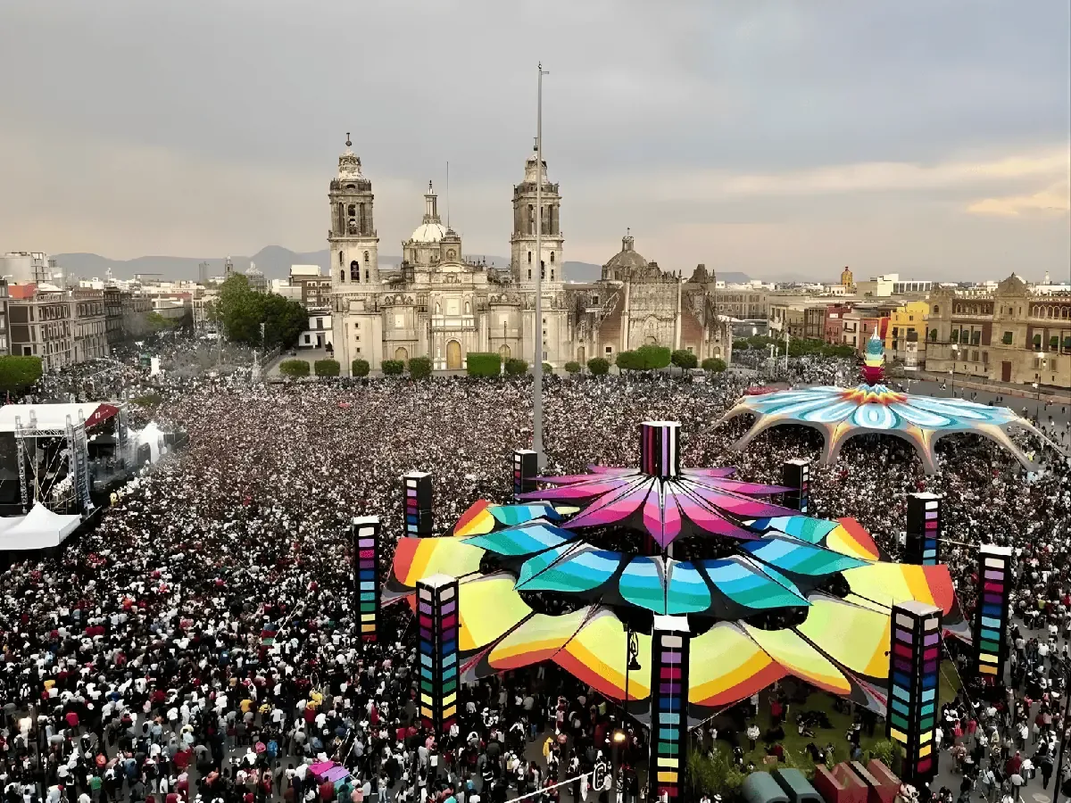 Este evento gratuito celebra la llegada de la primavera con música y baile para toda la familia.