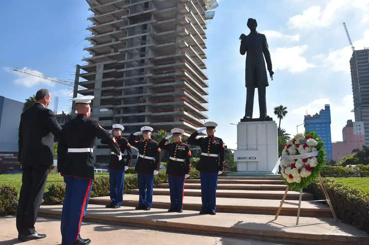 Este evento resalta los lazos históricos entre Estados Unidos y México.