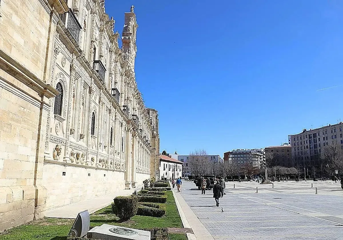 Este jueves, León presentará cielos despejados y temperaturas agradables, tras un miércoles nublado.