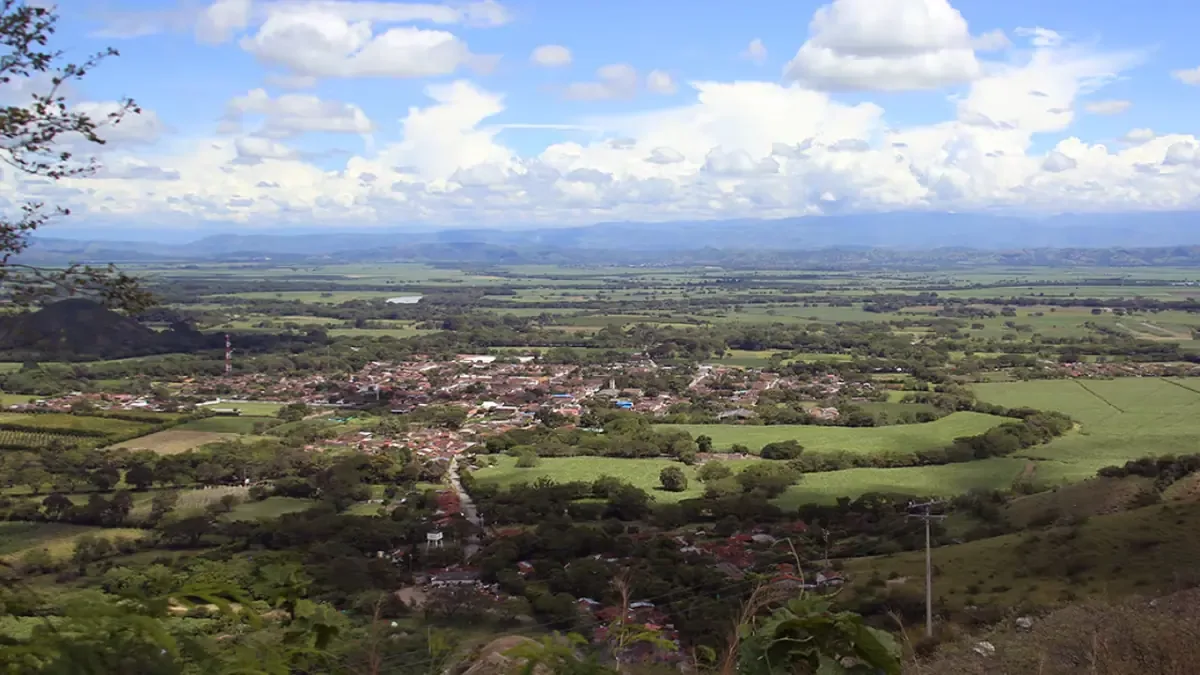 Este municipio destaca por su belleza natural y rica biodiversidad, cercano a Cali.