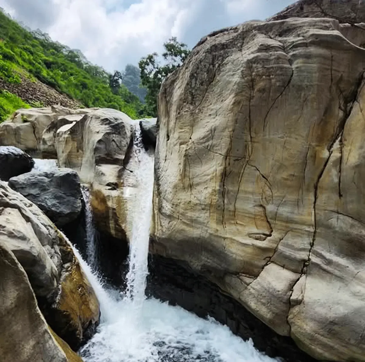 Este municipio ofrece paisajes únicos y una rica herencia cultural indígena.