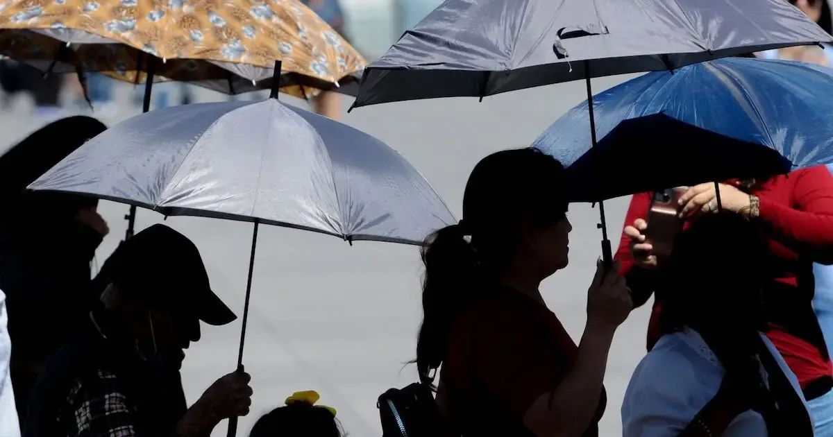 Este viernes se prevé un día sin lluvias y temperaturas de hasta 30 grados Celsius en la capital mexicana.