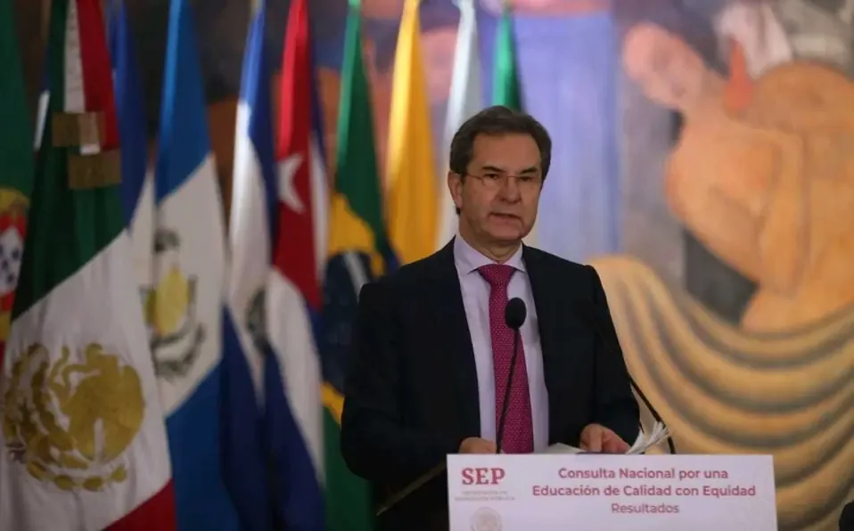 La Secretaría de Relaciones Exteriores envió el nombramiento al Senado para su ratificación.
