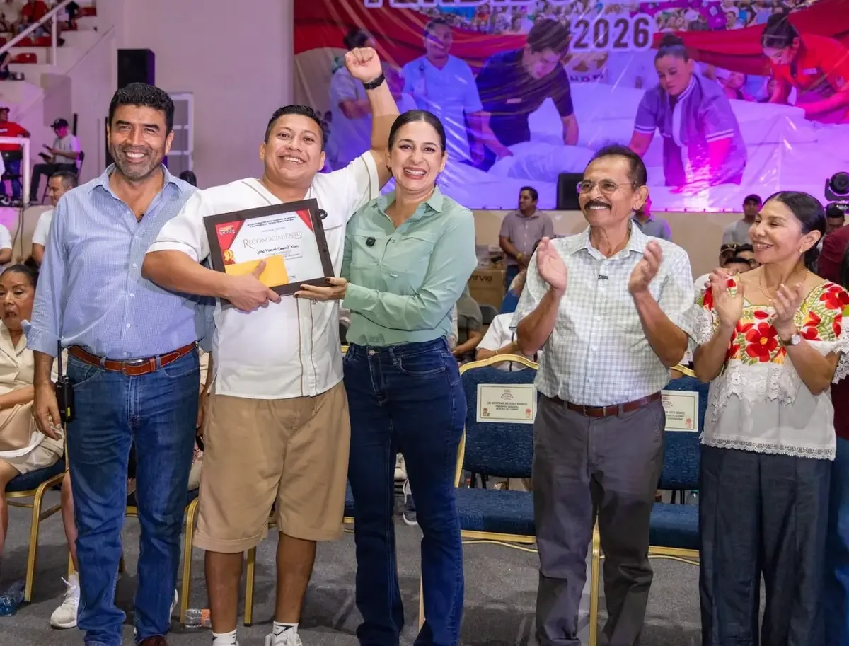 La presidenta municipal destacó el compromiso de los camaristas y su impacto en el sector turístico.