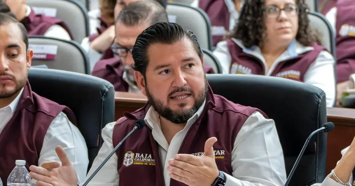 La renuncia de Nezahualcóyotl Jáuregui modifica la dinámica electoral en Baja California.