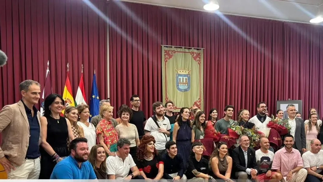 Descubre las curiosas preguntas que desafían a los candidatos en este examen único.