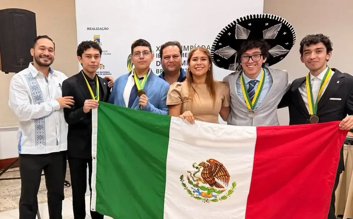 Con un premio de bronce, Carlos Raúl Pineda Martínez destaca en competencia internacional de química.