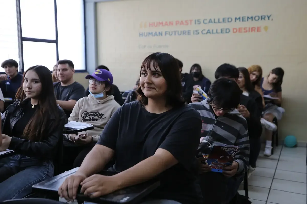 Estudiantes conocen cómo actuar ante situaciones de riesgo en campus universitarios.