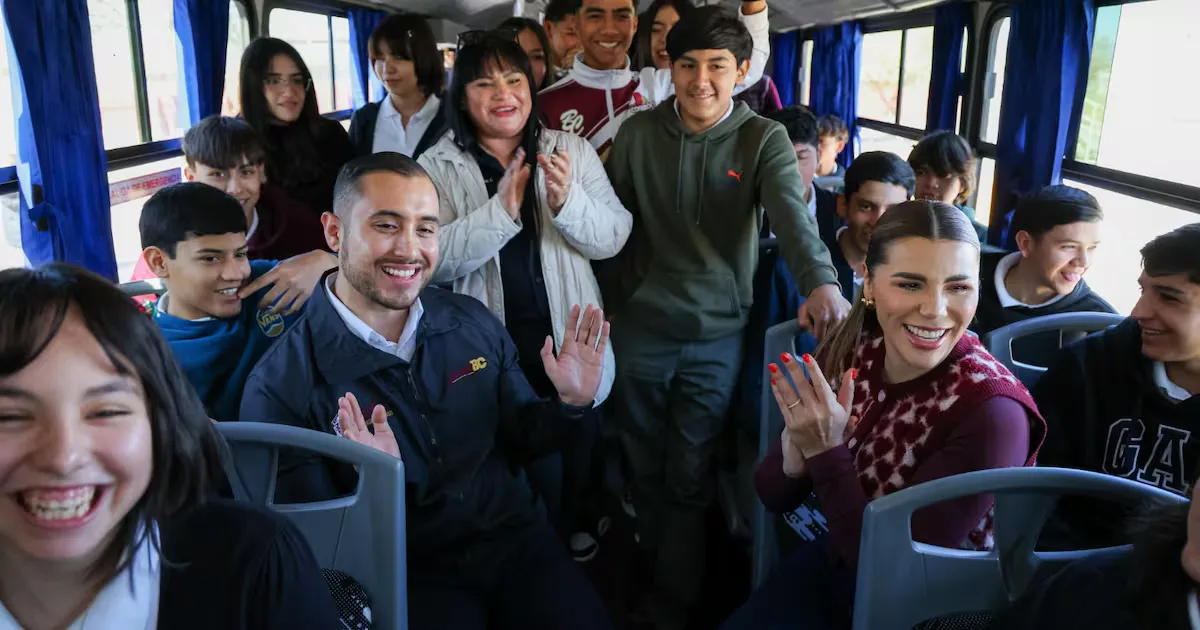 Estudiantes de Baja California podrán acceder a transporte gratuito.