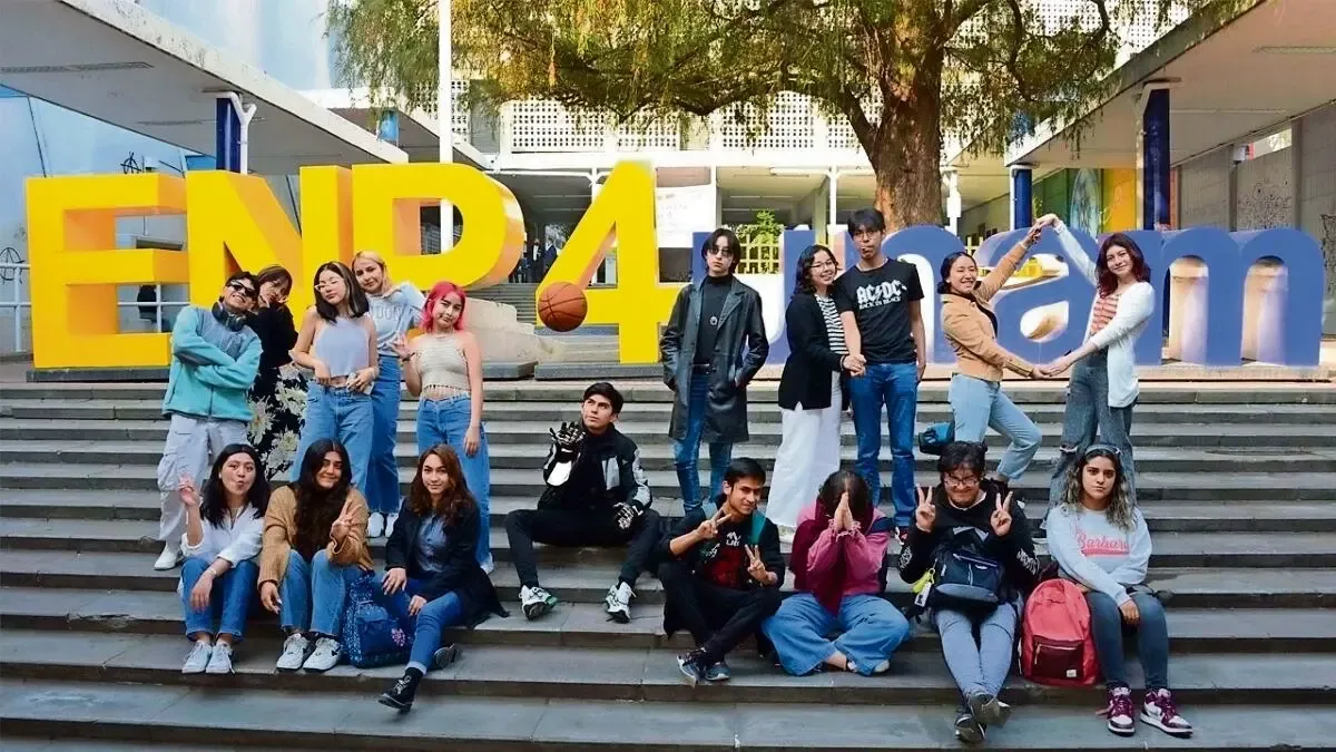 Estudiantes de la UNAM se benefician del nuevo programa de salud mental.