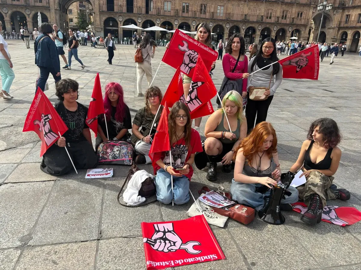 La protesta busca garantizar el acceso igualitario y condiciones dignas en el transporte escolar.