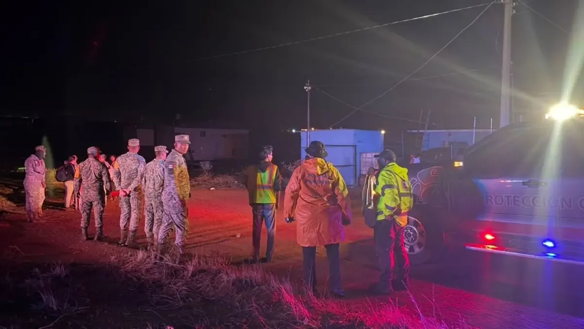 El desbordamiento del arroyo El Pípila afectó múltiples zonas de Ensenada, generando emergencias y evacuaciones.
