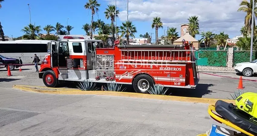 Evacuación en Chedraui Puerto Paraíso por fuga de gas detectada.