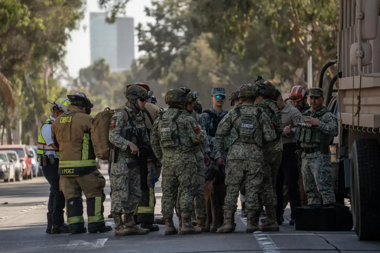 Evacuación masiva en los Juzgados Federales de Tijuana por amenaza de bomba.
