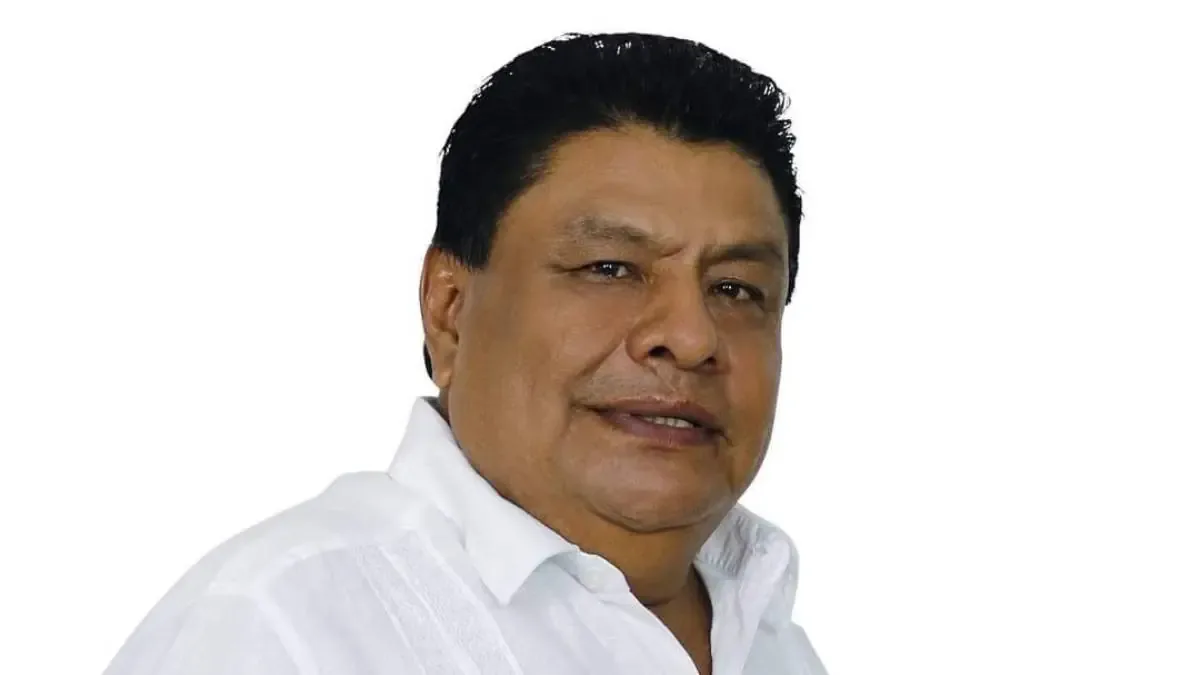 El exedil fue atacado en su camioneta por hombres armados en la Costa Chica de Guerrero.