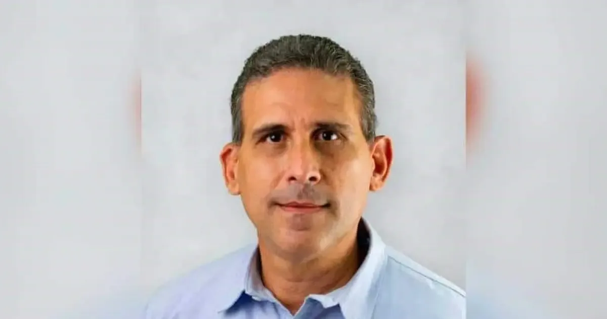 Javier Oropeza, líder opositor, fue detenido arbitrariamente y enfrenta medidas cautelares tras su liberación.
