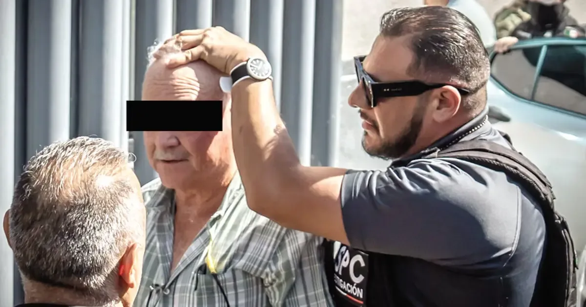 El exgobernador enfrenta cargos por presunta participación en una red de tráfico de combustibles que afecta al erario.