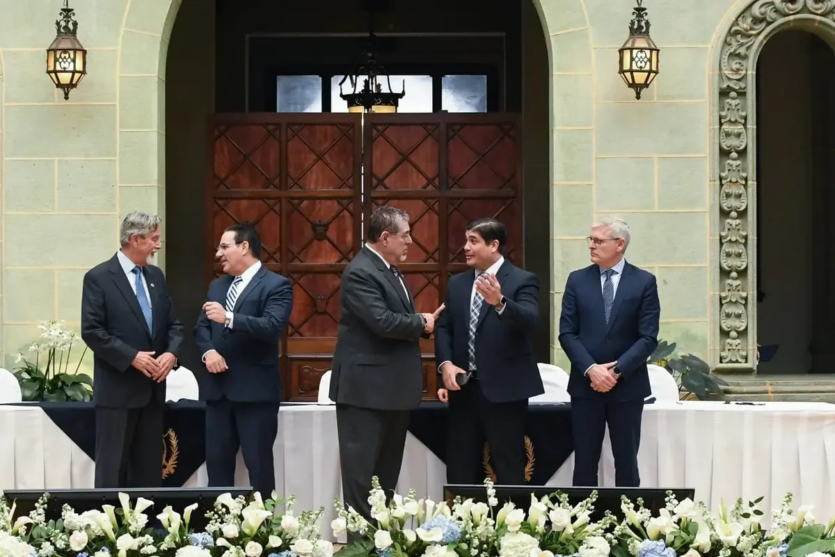 Exmandatarios y expertos abogan por políticas efectivas contra el crimen en Latinoamérica.