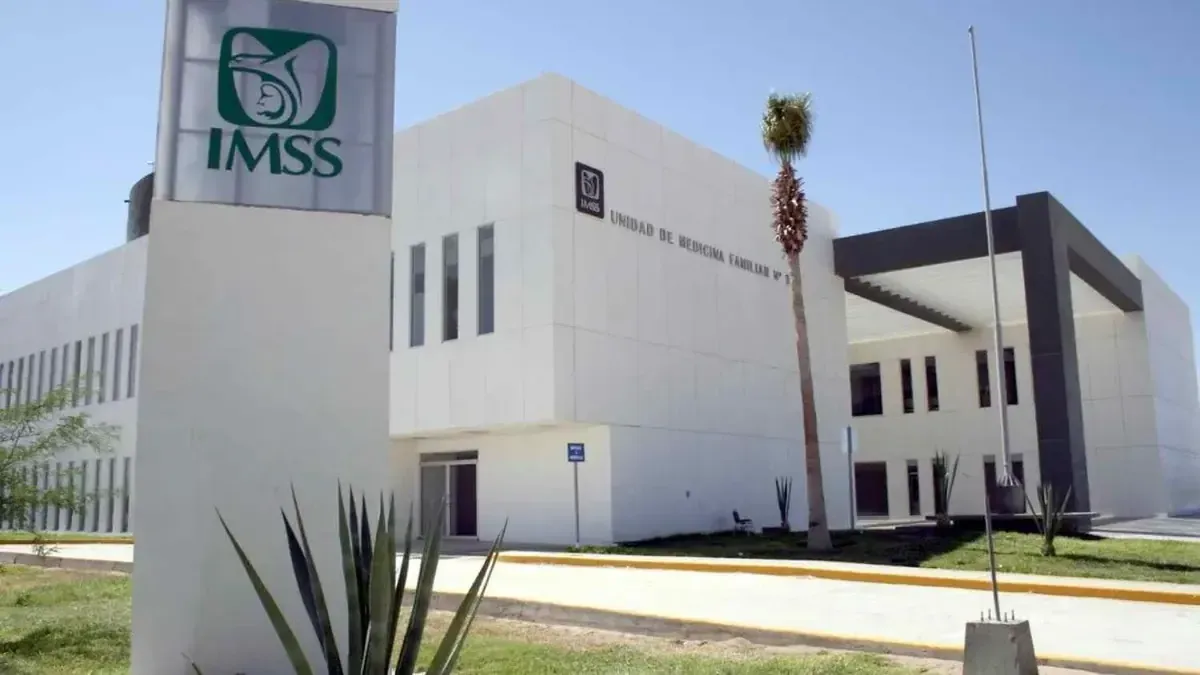 La apertura de hospitales busca acabar con el rezago en atención médica en diversas regiones.