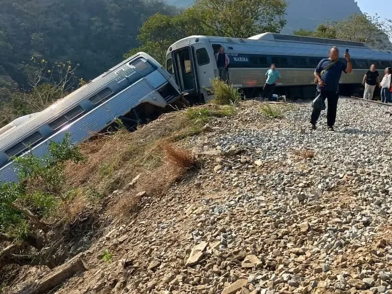 Expertos advierten sobre fallas técnicas en el Tren Interoceánico en conferencia.