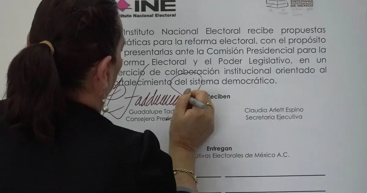 Expertos analizan propuestas clave para fortalecer la Reforma Electoral en México.