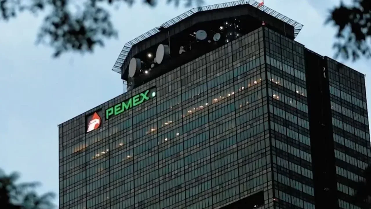 Expertos aseguran que Pemex enfrenta retos financieros a partir del 2025.
