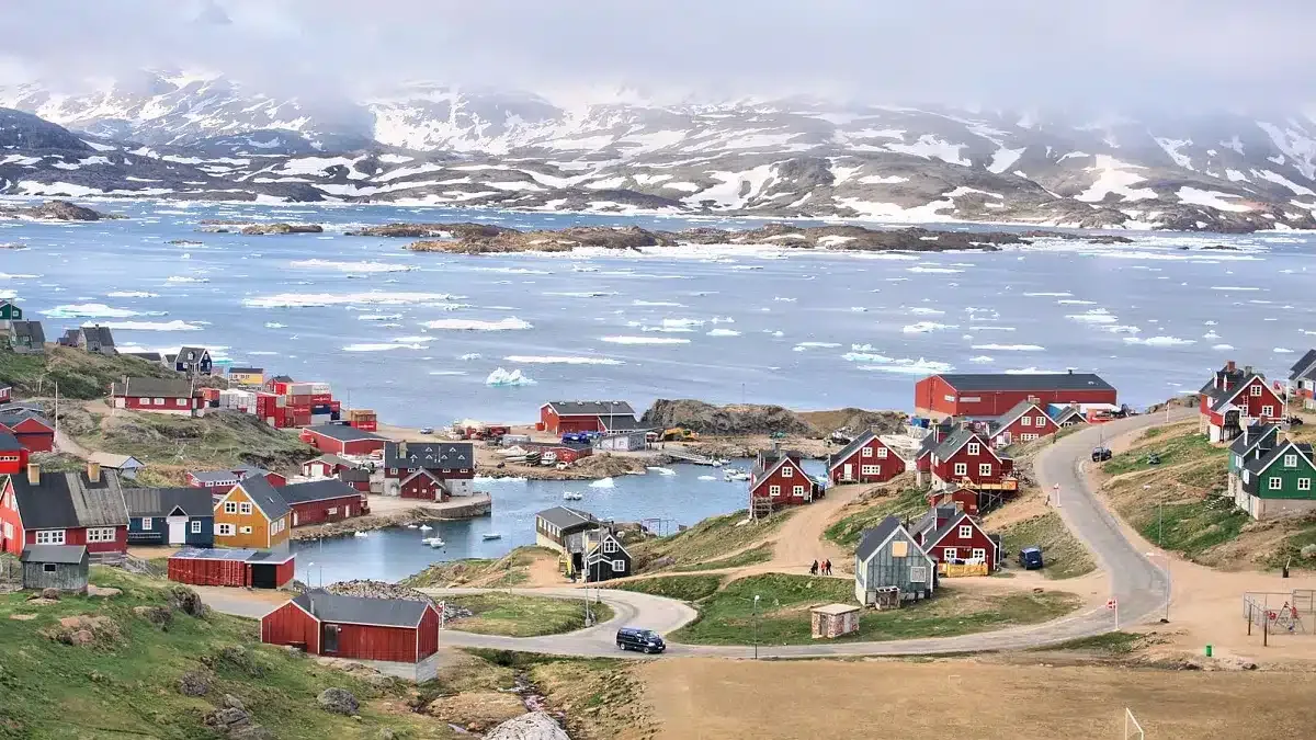 Explora el majestuoso fiordo de Ilulissat, Patrimonio Mundial de la UNESCO.