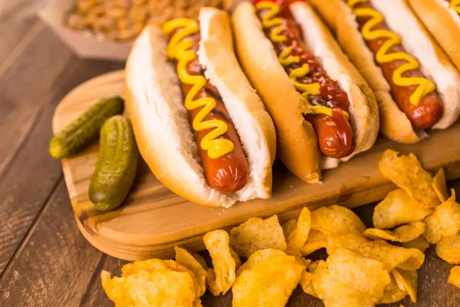 Explora los mejores lugares para saborear hot dogs con sabores propios en la Perla Tapatía.