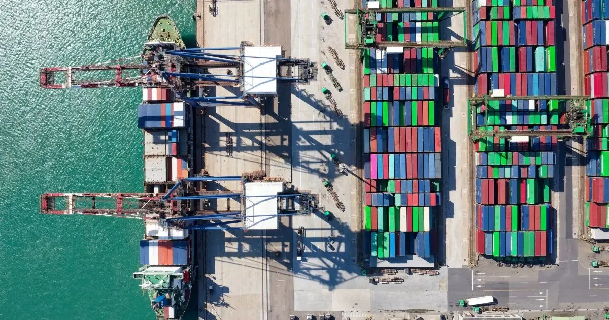 Exportaciones en México alcanzan un nivel histórico mientras sectores clave enfrentan retos.
