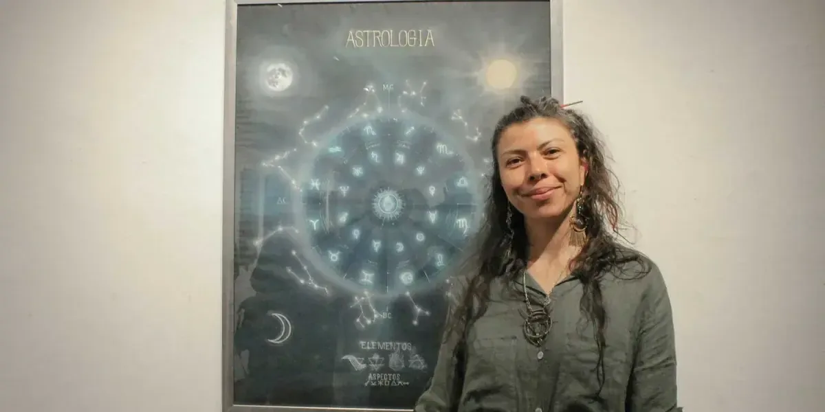 La muestra invita a reflexionar sobre arte y la relación con la astronomía.