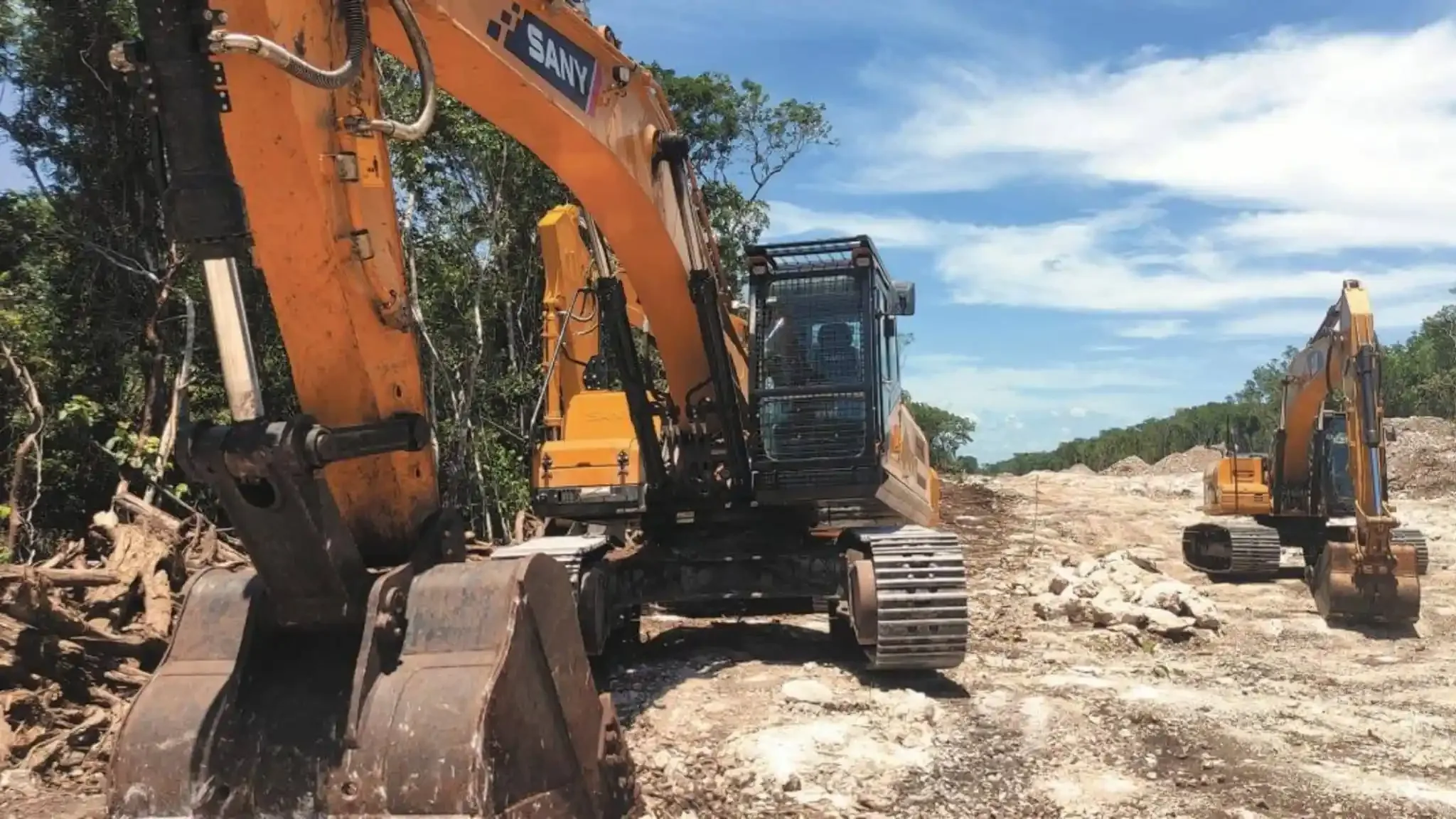 Expropiación de tierras para el desarrollo del Tren Maya en el sureste de México.