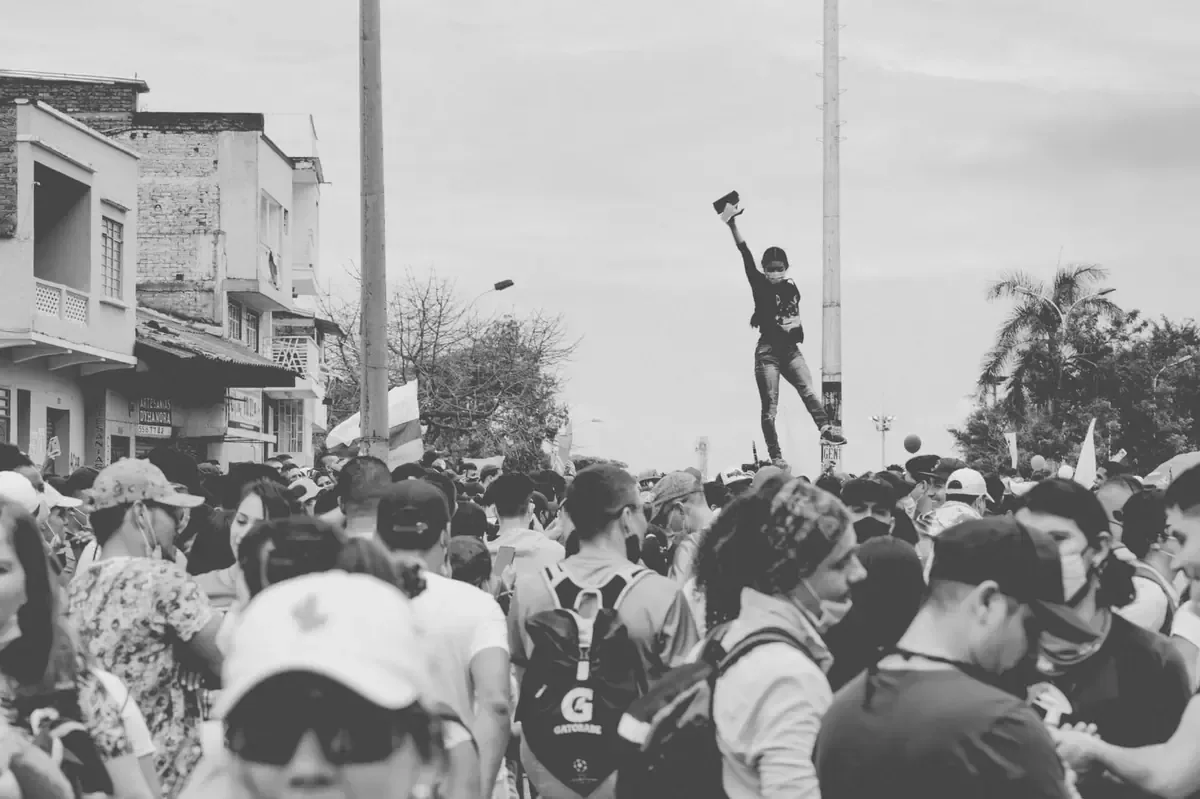 La obra de Michelle Malley Campos presenta una crítica profunda a la realidad social.