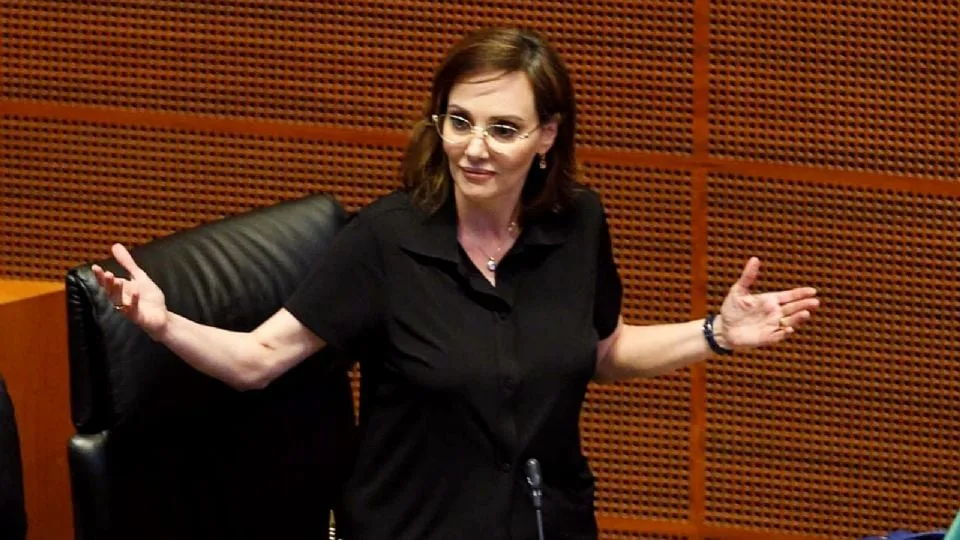 Senadora Lilly Téllez en el Congreso