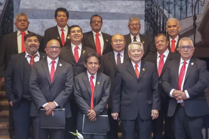 La dirigente morenista destaca la importancia del respaldo popular ante presiones externas.