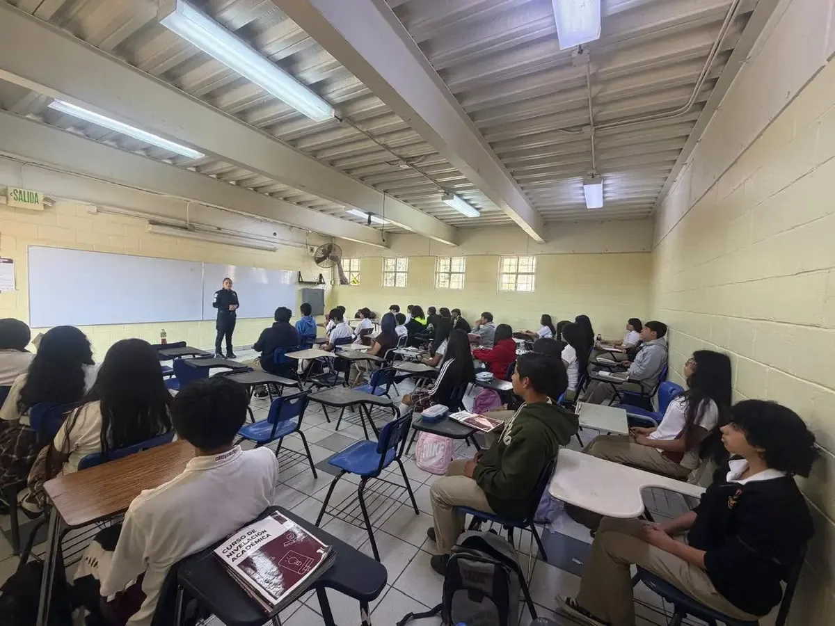 Familias enfrentan dificultades para lograr la educación media superior de sus hijos en Ensenada.
