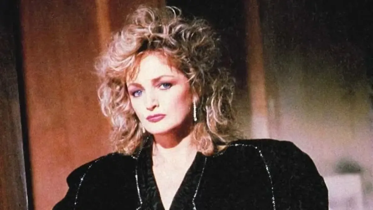 La cantante honrada por su poderosa voz y éxitos de los 80 deja un legado en la música mundial.