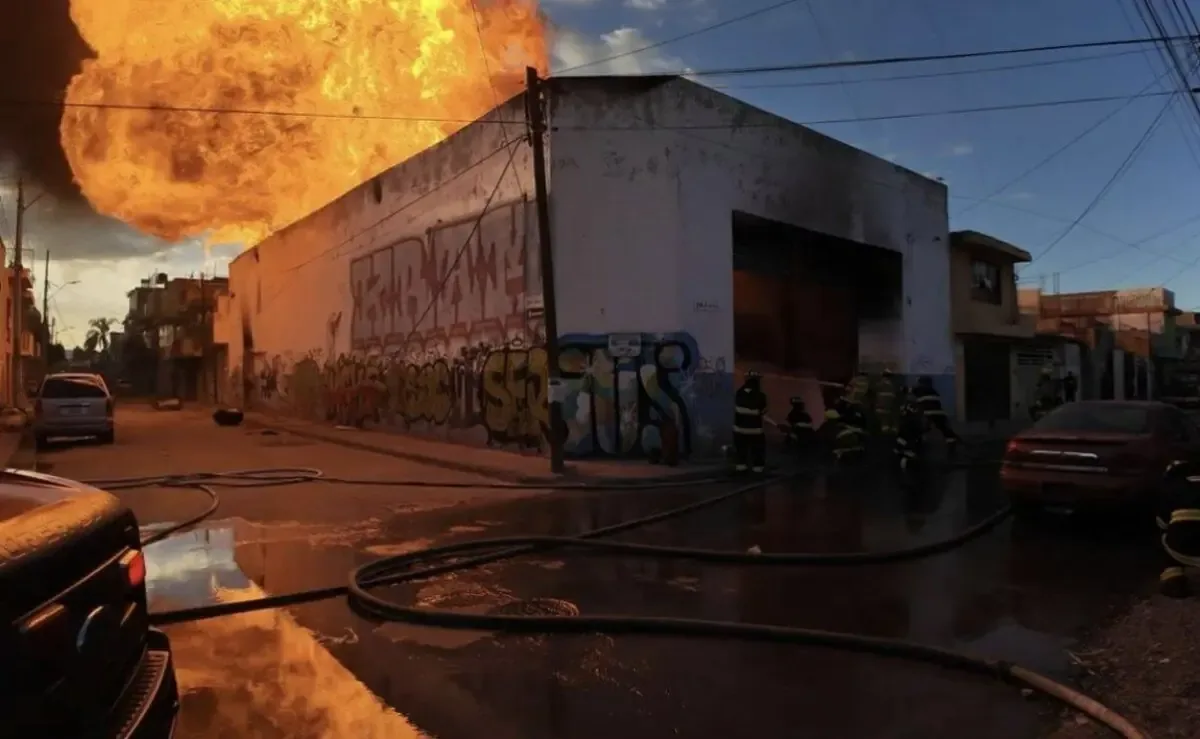 El cantante sufrió quemaduras de tercer grado en un incendio en un almacén de solvenes.