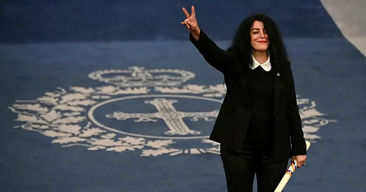 La autora franco-iraní dejó un legado monumental en el mundo del arte y la defensa de los derechos humanos.