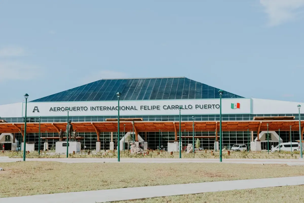 Una familia de Chihuahua enfrenta gastos imprevistos por la cancelación de su vuelo de regreso desde Cancún.