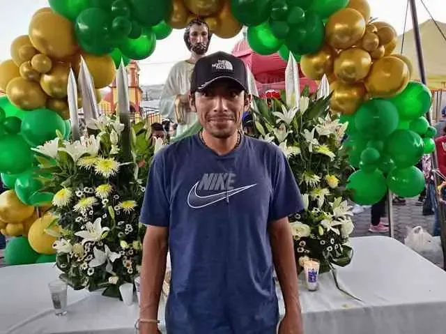 Su familia teme por su seguridad tras su desaparición en la autopista.