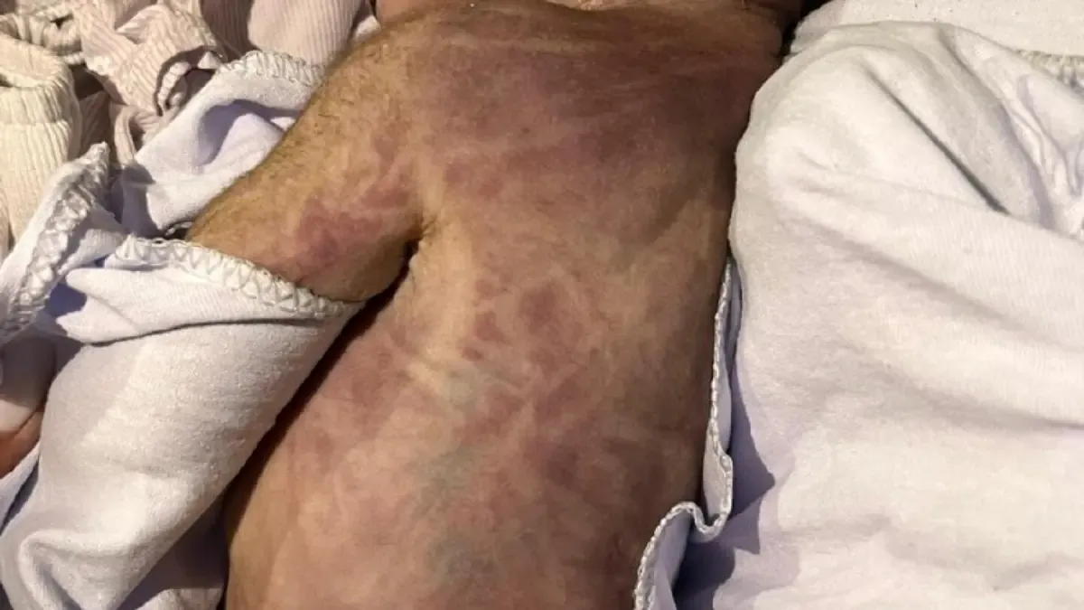 Familiares de la madre afirman que hubo falta de atención durante el parto.