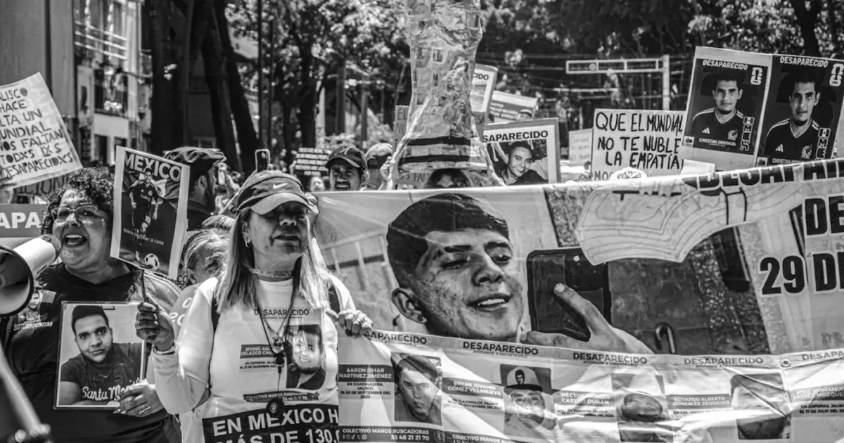 Colectivos demandan justicia y visibilidad para más de 130,000 desaparecidos en México.