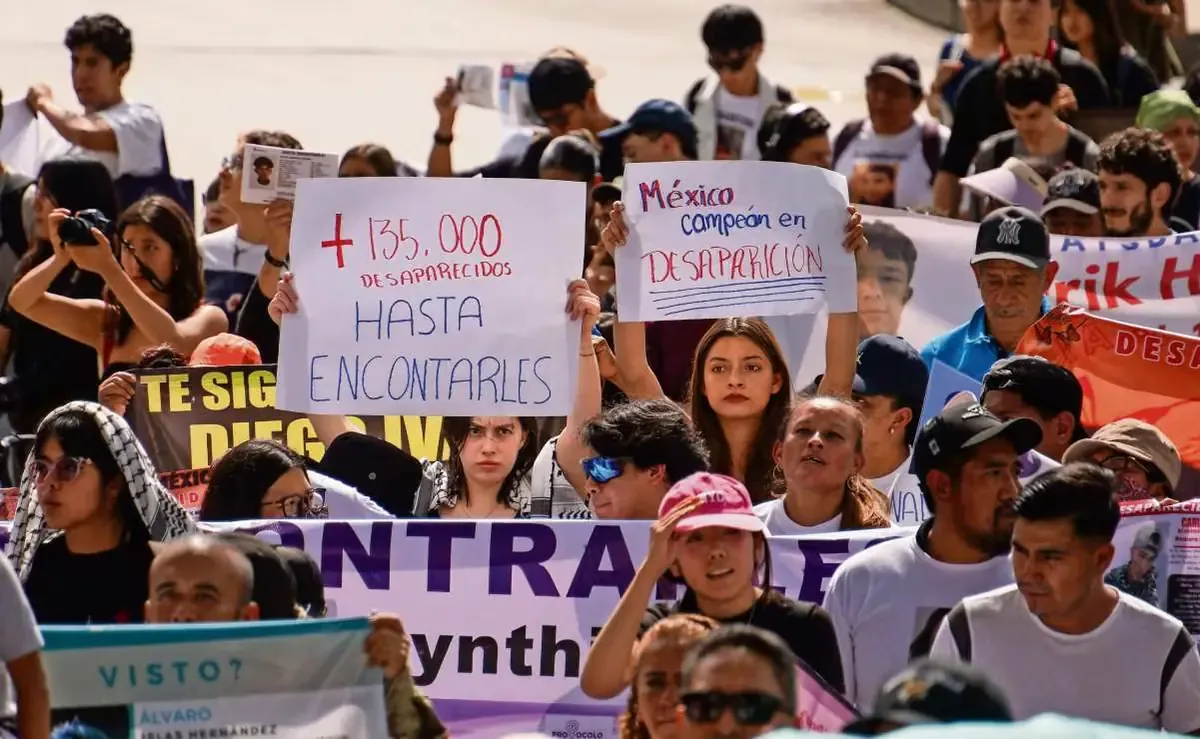 Familias de víctimas de desapariciones forzadas piden avances en las investigaciones a las autoridades.