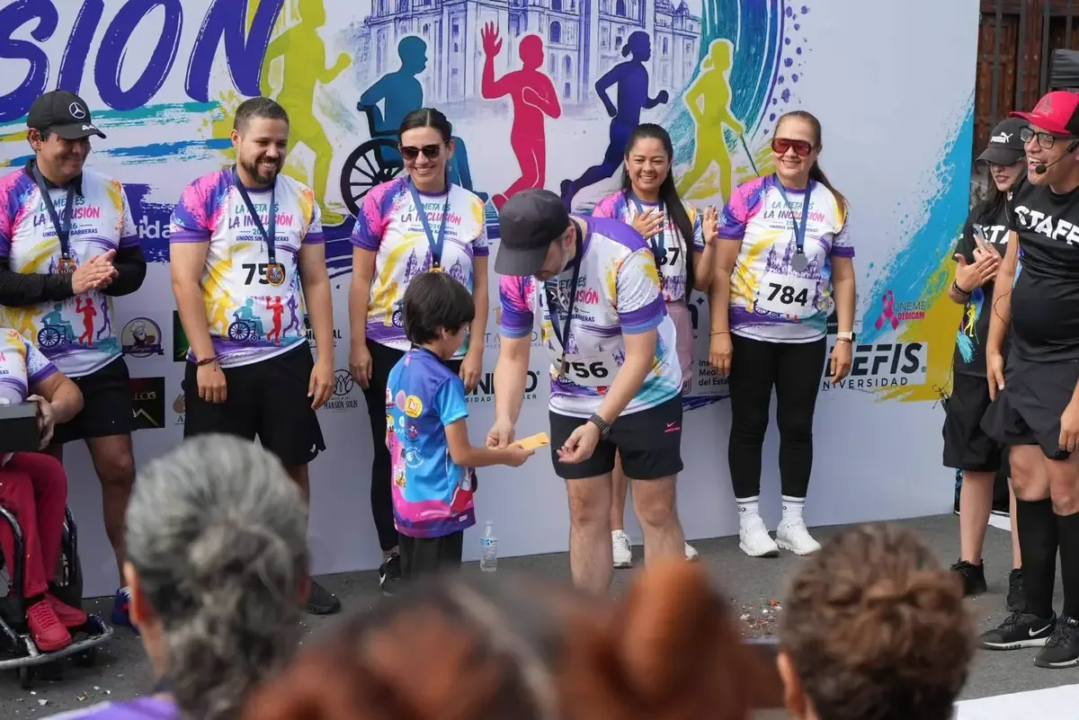 El regidor Fausto Vallejo Mora reafirma su apoyo a la inclusión social en Morelia durante evento de la CEDH.