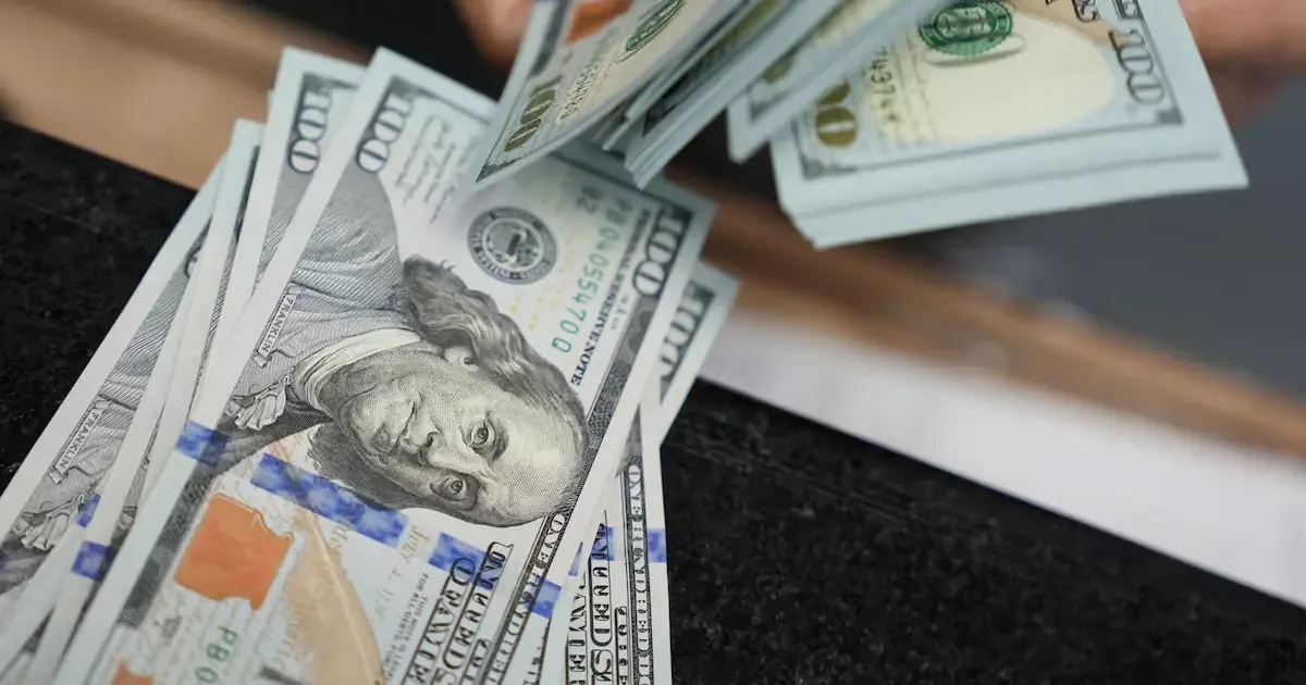 Un análisis de la Fed indica que el cambio en reservas está ligado a decisiones de pocos países.